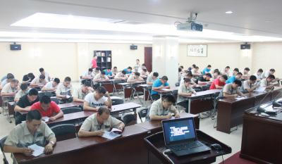 长卷卷云日边来 执笔漠然慷而慨 ——记合肥聚彩堂优异班组长学习审核